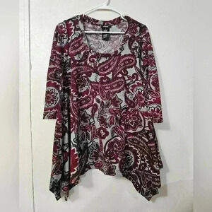EUC- womens floral blouse!